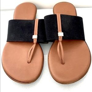 Italian shoe makers women’s flat sandals.